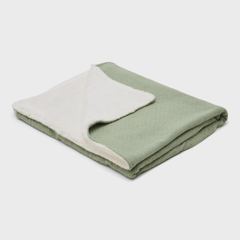 LD Pure Knitted/ Fleece Blanket 140x110cm