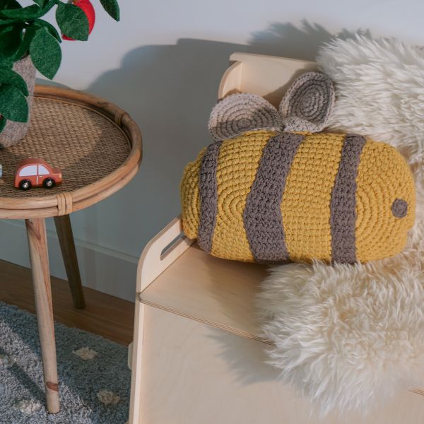 Cushion 'Bee'