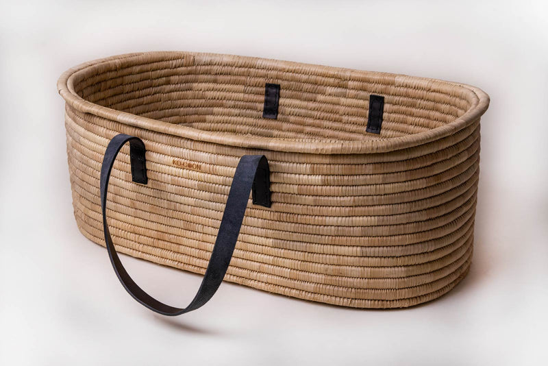 Ko-Coon Timeless moses basket black angled view