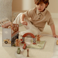 LD Wooden Racetrack In Play Case FSC