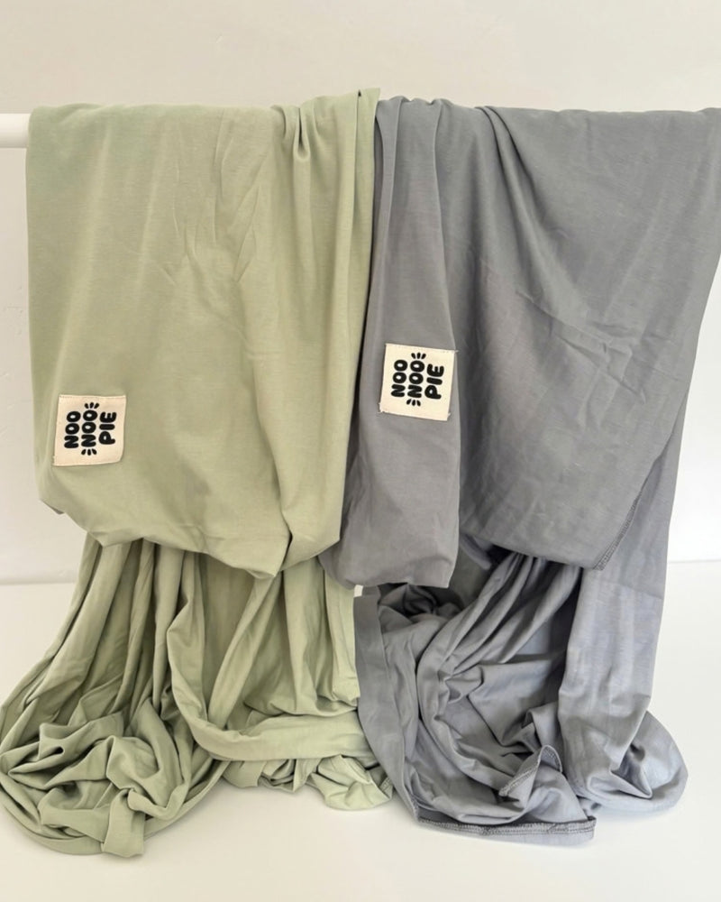 Noonoo Pie Baby Carrier in Sage and Stone