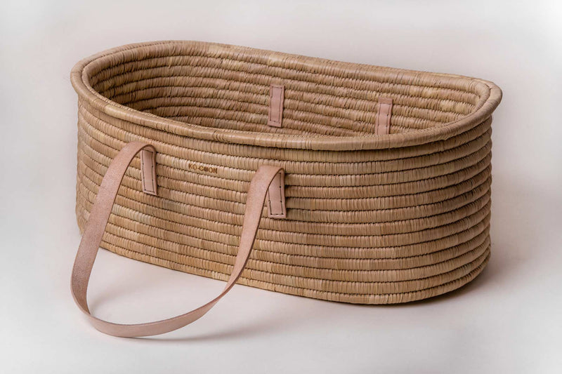 Ko-Coon Timeless moses basket nude angled view