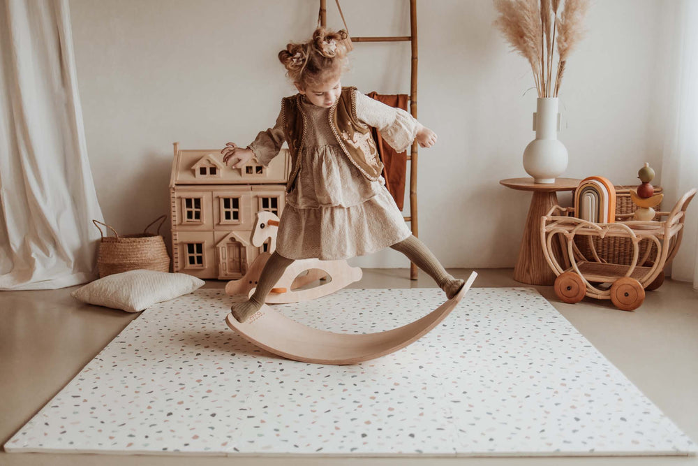 Reversible Playmat & Storage Box EEVAA
