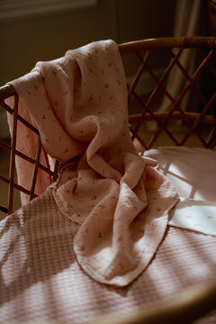 LD Pure Knitted/Fleece Blanket 70x100cm