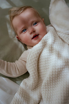 LD Pure Knitted/ Fleece Blanket 140x110cm