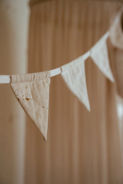 LD Garland With Flags