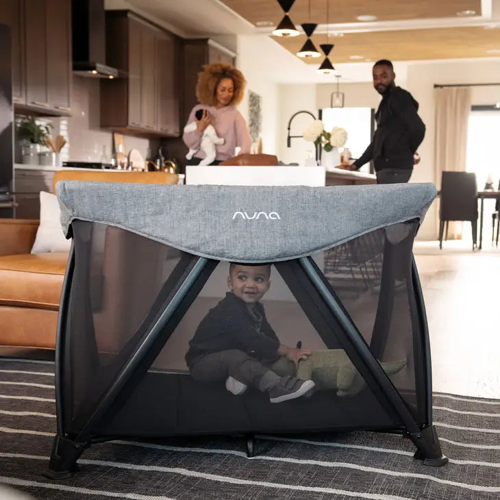 Nuna SENA Aire Travel Cot  1