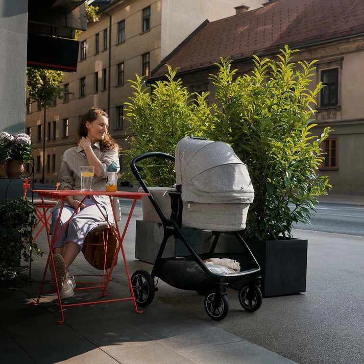 Nuna x BMW LYTL Carry Cot Umber