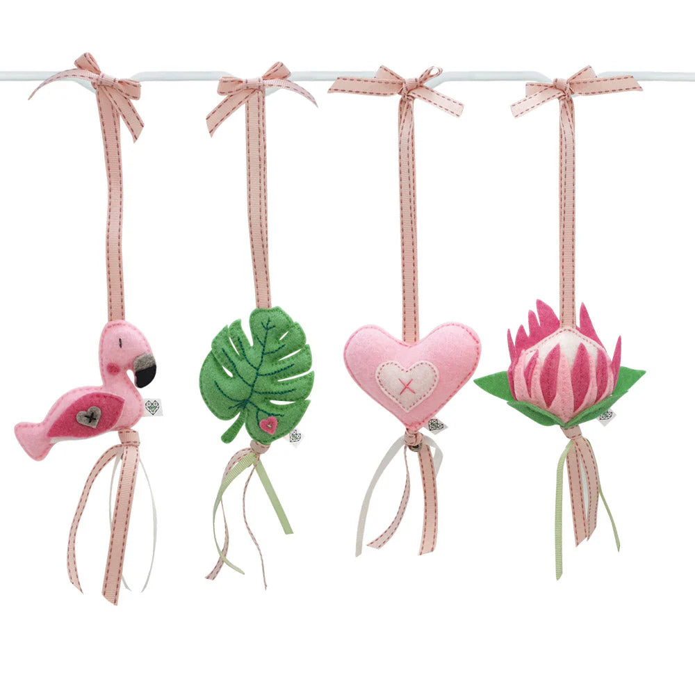 Heartfelt Dingle Dangle Set