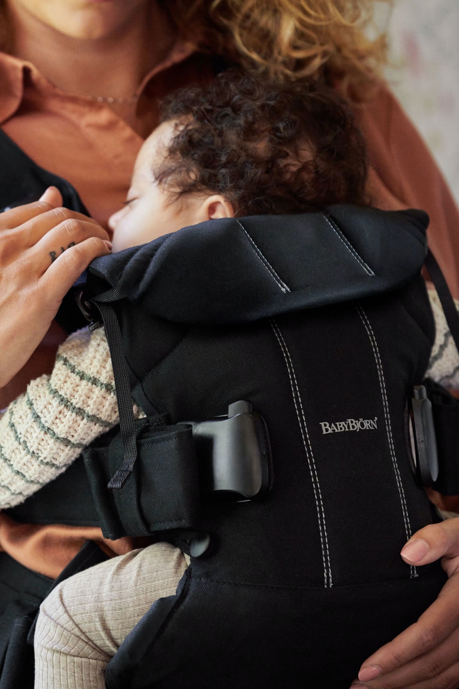 BabyBjörn Baby Carrier One Woven Mix – Kids Living